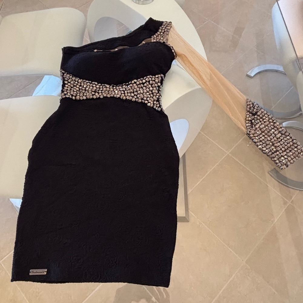 Excused one sleeve evening sequence black fitted dress. Made in Brazil ❤️